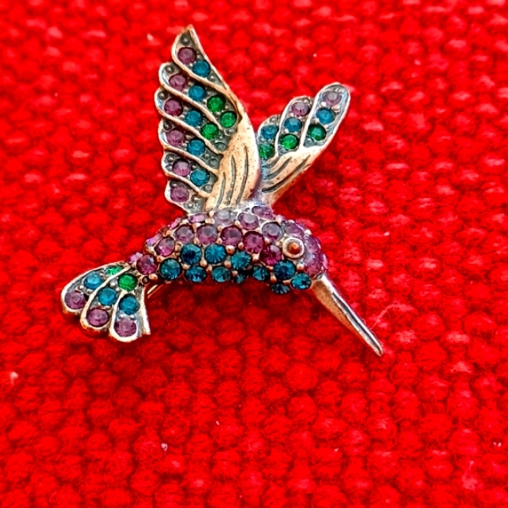 Small Hummingbird Pin - Picture 1 of 2